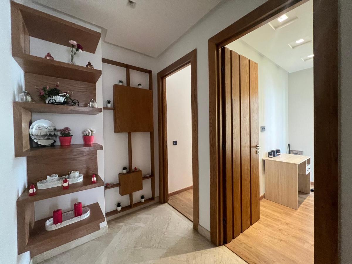 Luxury Apart 2 Ch -Casa Finance City Casablanca Esterno foto